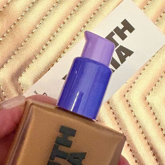 YOUTHFORIA - NWT "Date Night" Tint Serum/Foundation in #390 (Medium Deep). - Picture 10 of 16